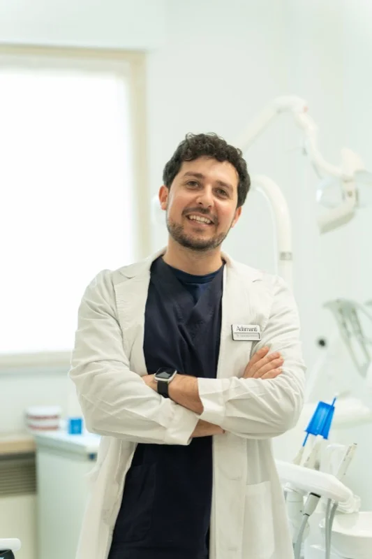 Dott. Antonio Caracausi — Odontoiatra, Studi Dentistici Adamanti Lucca